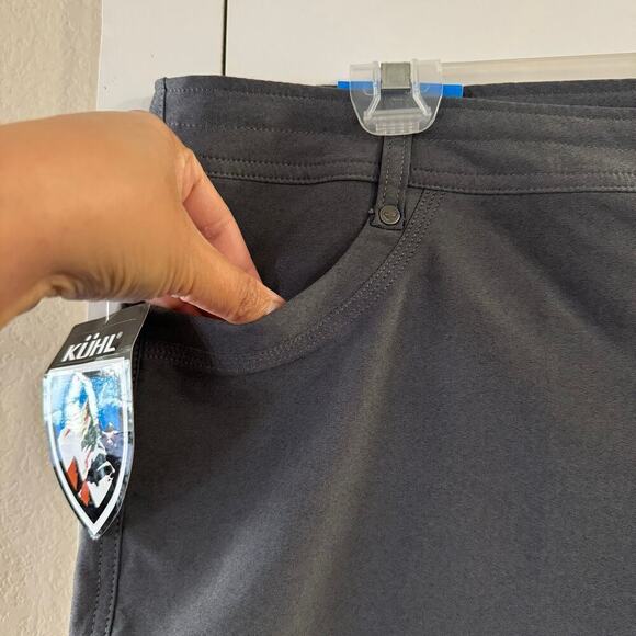 NWT Kuhl Women Trekr Short 11” Inseam Charcoal Gray Size 16 Gorpcore Outdoors - Picture 5 of 7